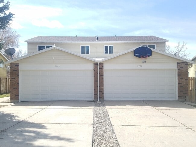 Building Photo - 7942 Chadbourne Dr Unit B Rental
