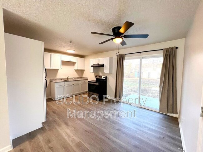 Photo - 11316 Donnelly Ave