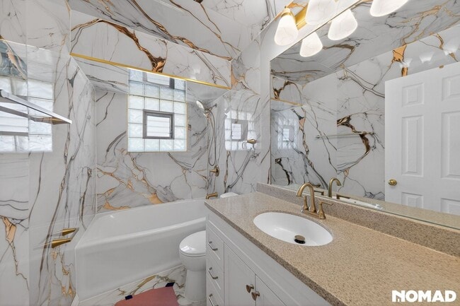 Photo - 479 164th St