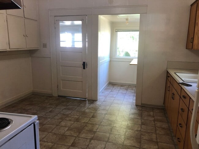 Photo - 2 bed/1 bath house in the Historic Washburn District