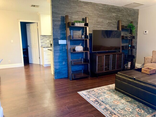 Photo - 11883 Sturbridge Ln