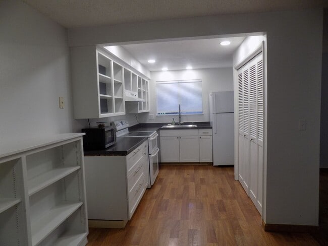 Photo - Winter Special-$500 Off-Spacious Three Bedroom, One & half Bathroom Townhouse Condo!