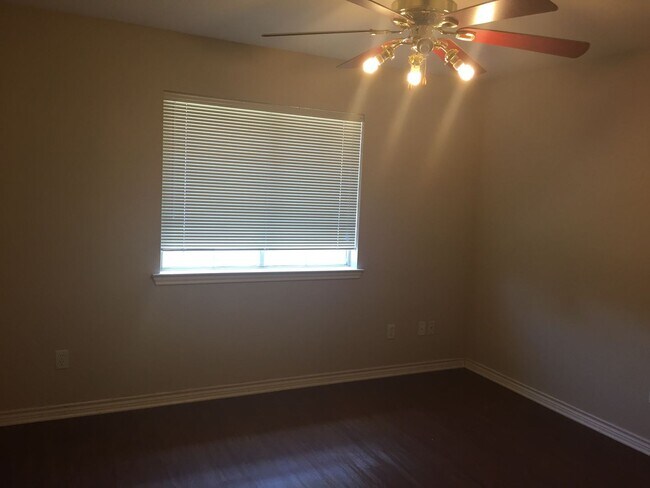 Photo - 3608-3610 Glenna Unit 3610