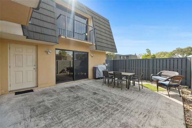 Photo - 1017 10th Way