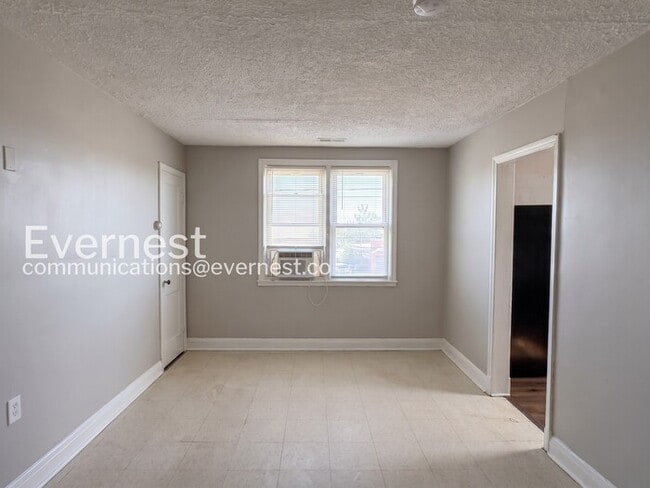 Photo - 1049 E Patapsco Ave