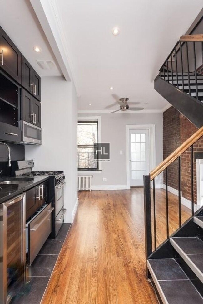 Photo - Mott Street Unit 17