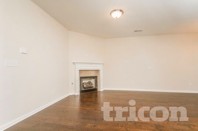 Photo - 2153 Cason Ln