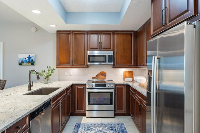 Photo - 814 Bay Colony Dr S