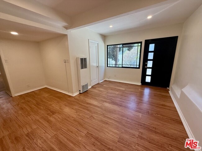 Photo - 1926 Hillcrest Rd