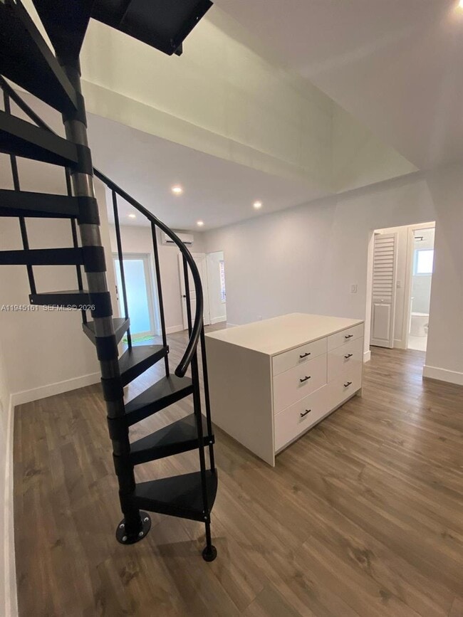 Photo - 7411 Carlyle Ave Unit 2