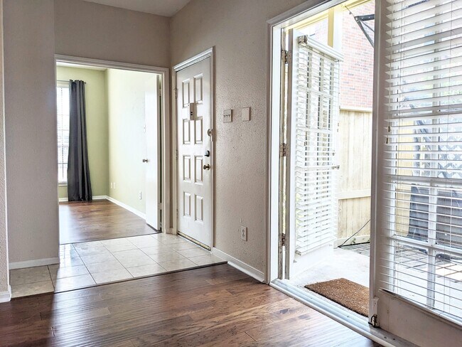 Photo - 2121 El Paseo St Unit True