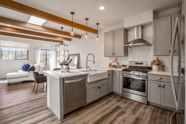 Photo - 501 Rio Grande Ave Unit H-2