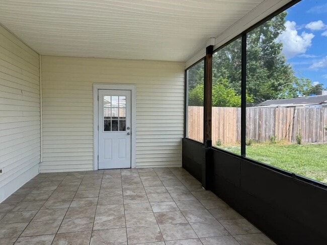 Photo - 1430 W Rambla St