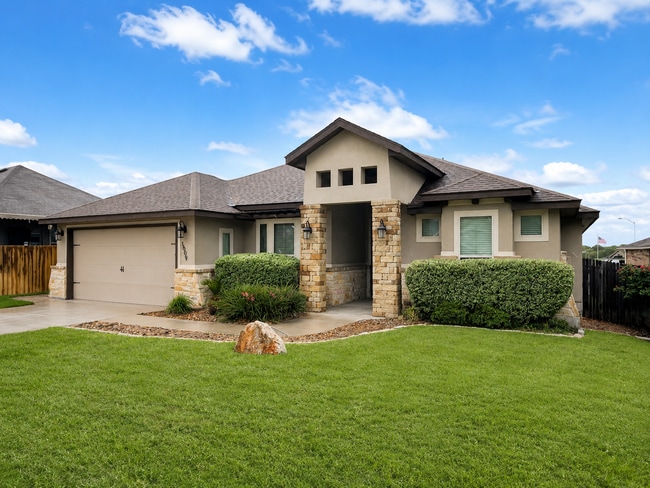 Photo - GORGEOUS 4 BEDROOM CUSTOM HOME FOR LEASE W/ TONS OF UPGRADES IN NEW BRAUNFELS, TX