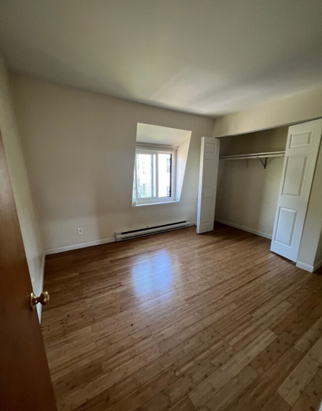 Photo - Beautiful 2 Bed Right in Jeffries Point