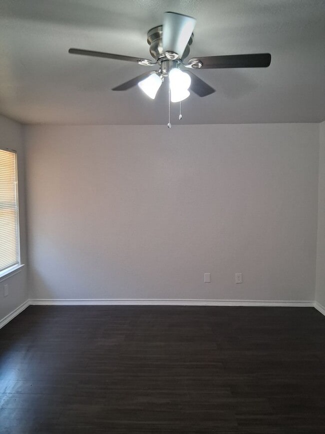 Photo - 13649-13651 Biggs St Unidad 13651 Biggs St