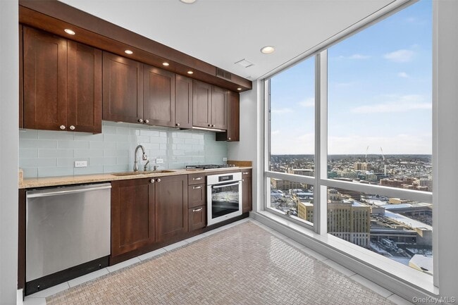 Photo - 1 Renaissance Square Unit V4E