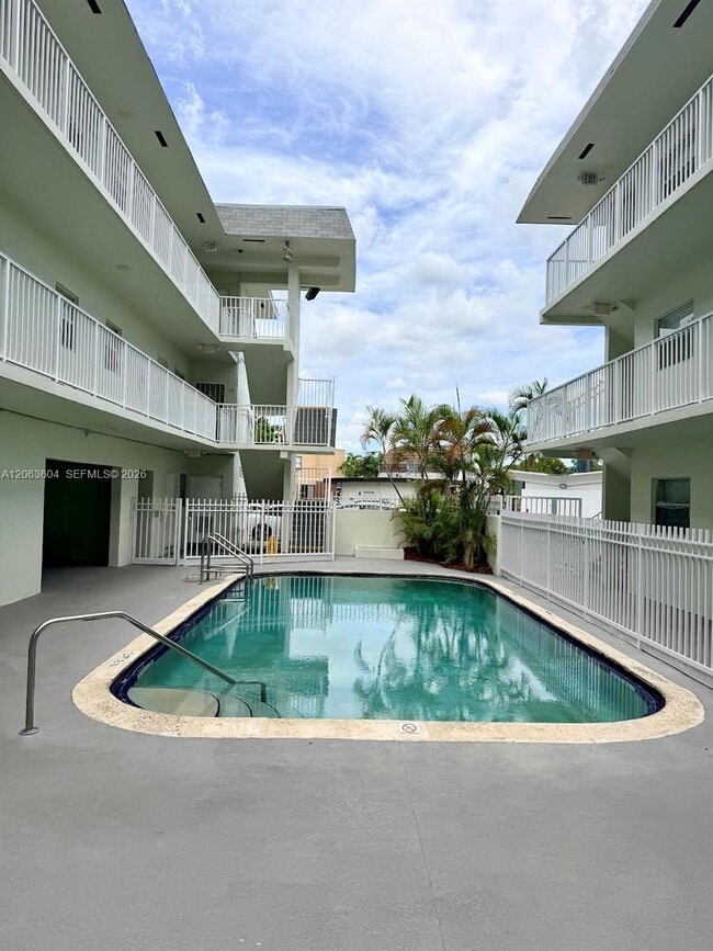 Photo - 12890 NE 8th Ave Unit 304