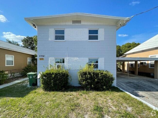 Building Photo - 2704 E Columbus Dr Unit 2704 E. Columbus Dr., Apt. A