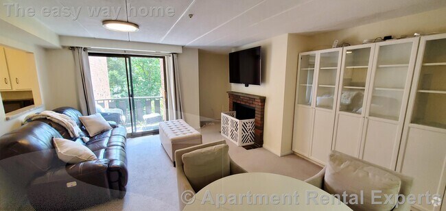 Building Photo - 54 Concord Ave Unit #303 Rental