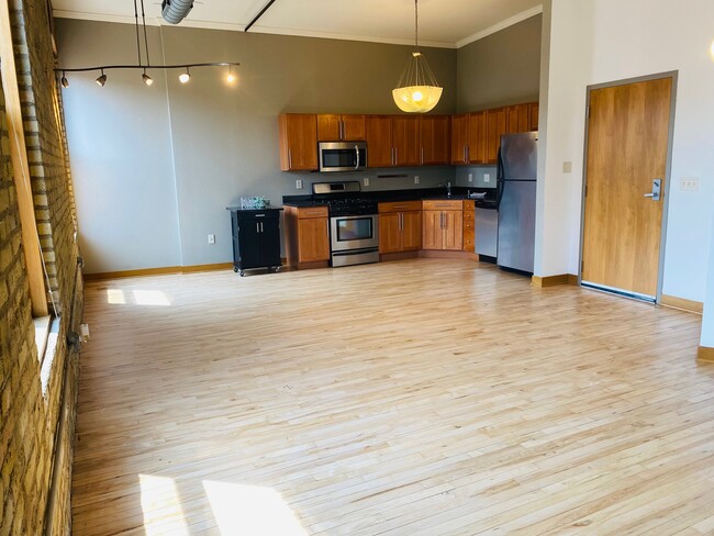 Newly refinished floors - 1017 S 2nd St Unit 403