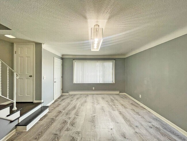 7515 Cloman Way