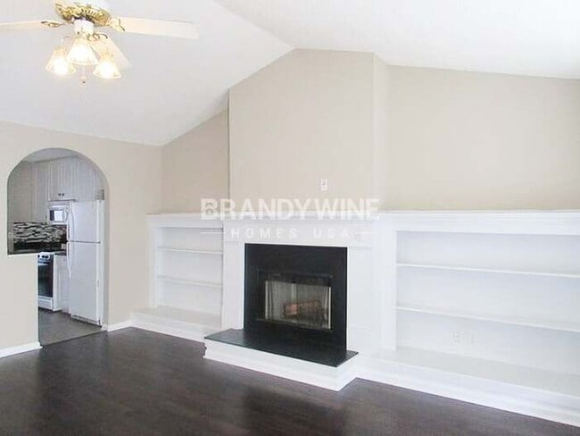 Photo - 3686 Hudson Way