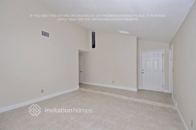 Photo - 592 Heather Brite Cir