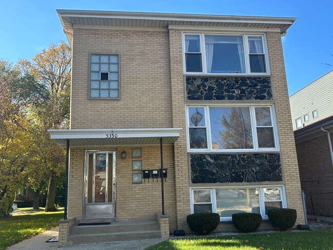 Building Photo - 5350 N Central Ave Unit 1st