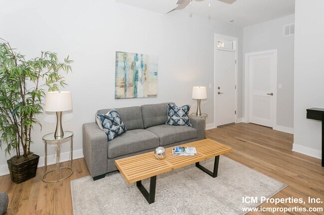 Photo - 2121 N Sedgwick St Unit 2107-2