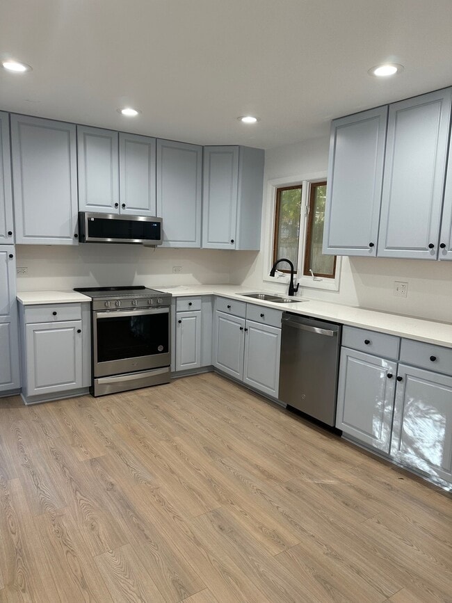 Photo - 938 Hemlock St