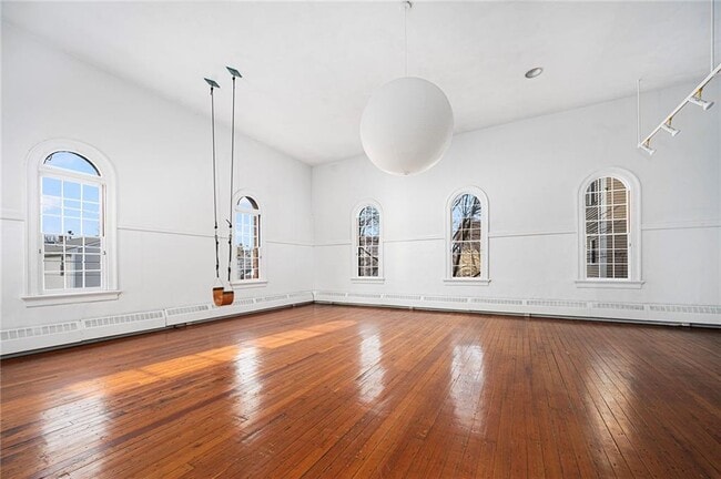 Building Photo - 4 Pallas St Unit 2