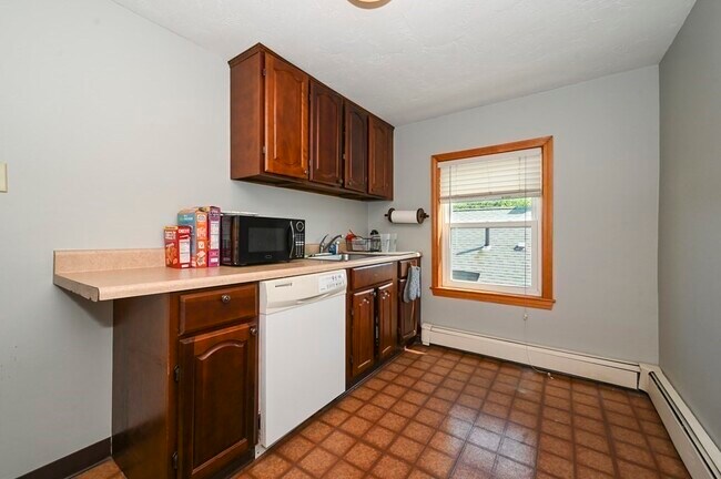 Photo - 195 Billings Rd Unit 3