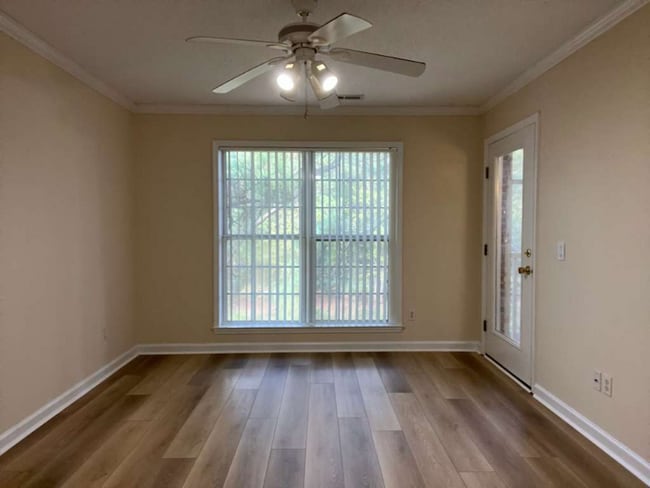 Photo - 4025 Sandtrap Ave