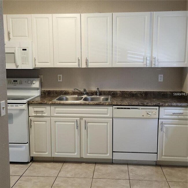 Photo - 22630 Gage Loop Unidad 4