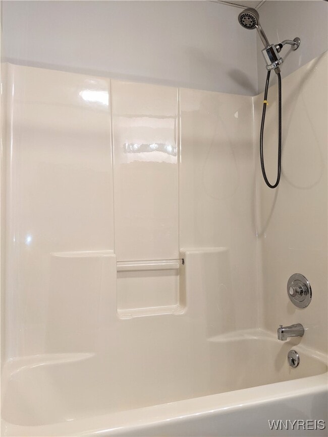 Building Photo - 6926 Maple Dr