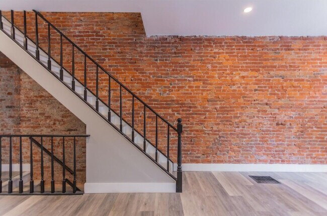 Photo - 1272 S Dover St