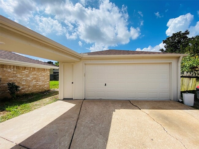 Photo - 14815 Earlswood Dr