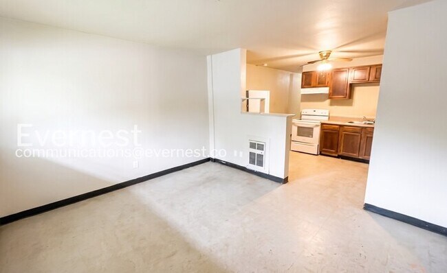 Photo - 413 N Hawthorne St Unit b