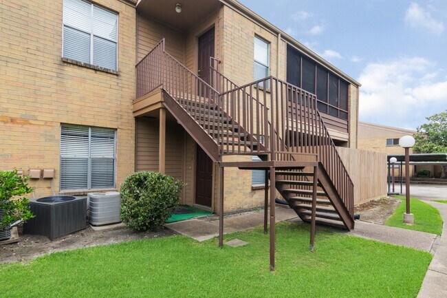 Photo - 10555 Turtlewood Ct Unidad 2708