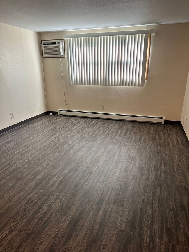 Photo - Forestview 2 Bedroom Lower Apartment Unit 1634-3