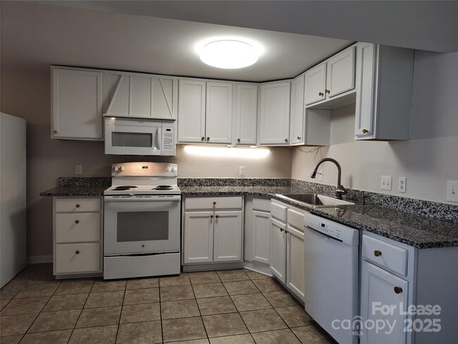 Photo - 340 Hollis Rd