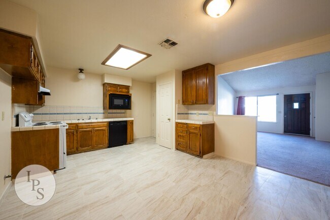 Photo - Colett:7579 Unit 102