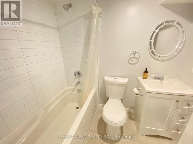 Photo - 20 Britannia Ave