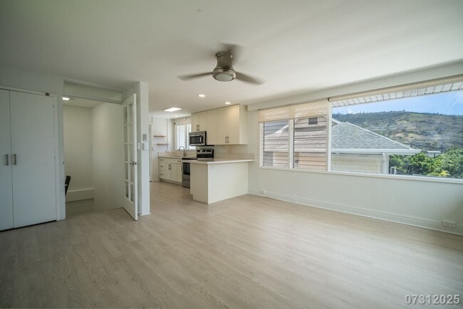 Photo - 3Bd 2Ba 1Pkg SFH in Manoa -$4300 Must See!!!