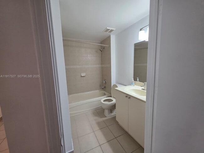 Photo - 11060 SW 196th St Unit 303