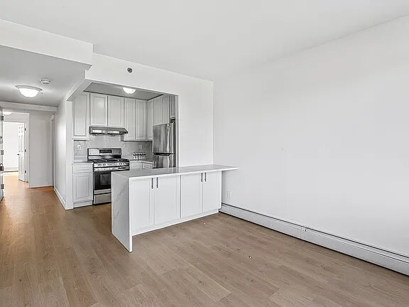 Photo - APT 4H Unit 4H