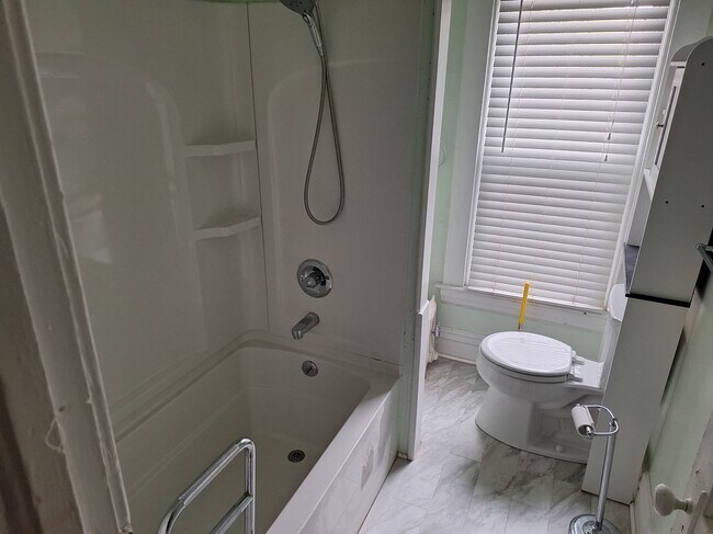 Photo - 517 W Shiawassee St