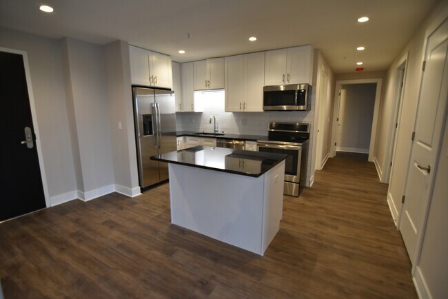 Photo - 3833 N Broadway Unit 301