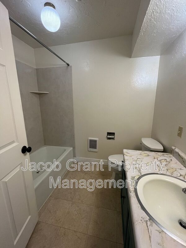 Photo - 1440 Vega Cir